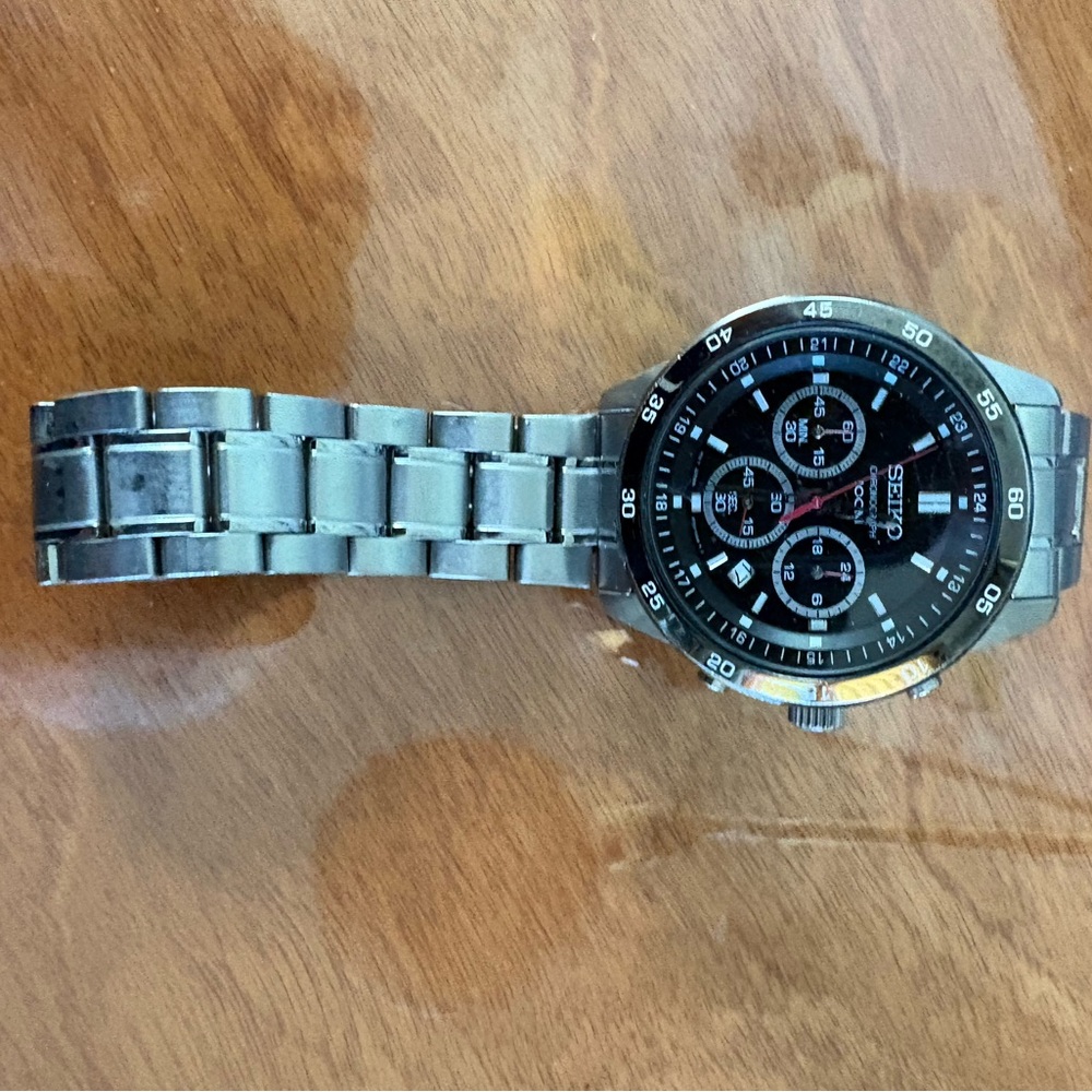 Seiko Men's Silver Watch Chronograph-Great Condition